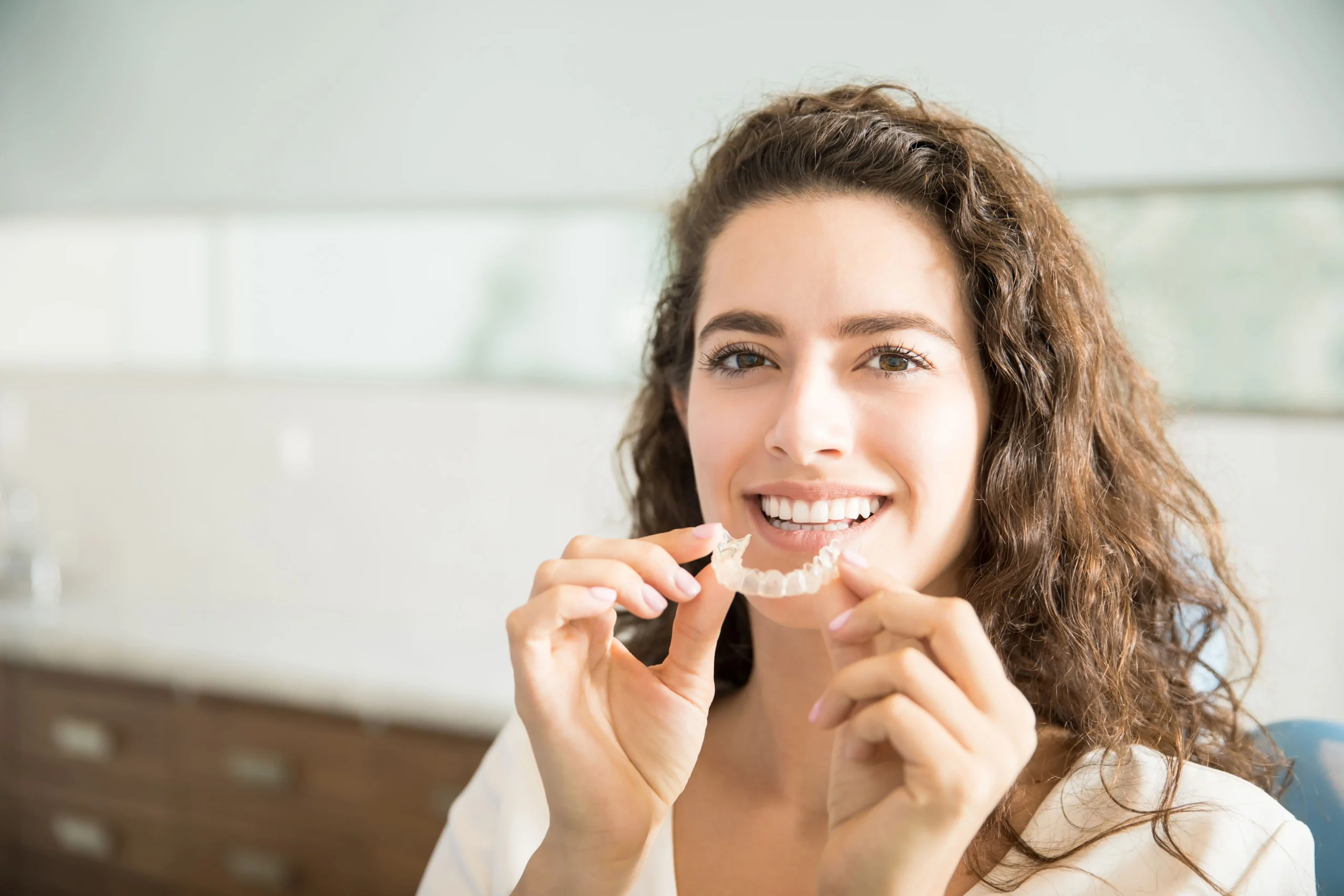 retenedores-de-ortodoncia-en-clinica-dental-en corrales huelva laura vazquez